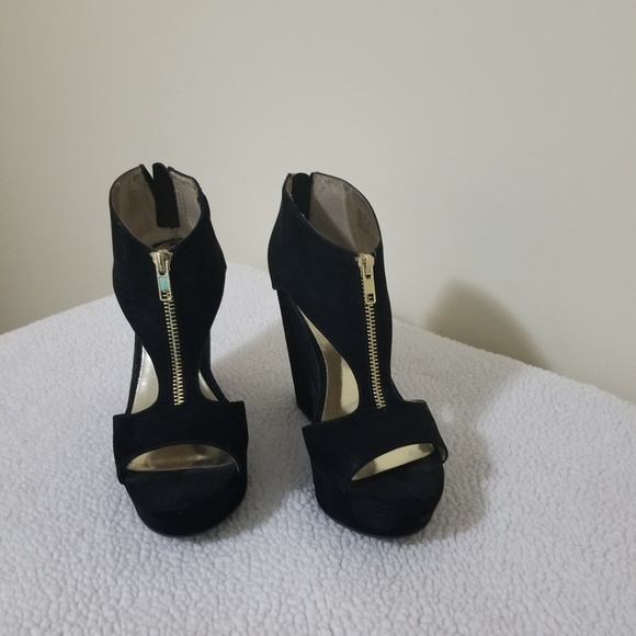 Size 8.5 Carlos Santana Wedge Sandals in good con - Picture 1 of 2